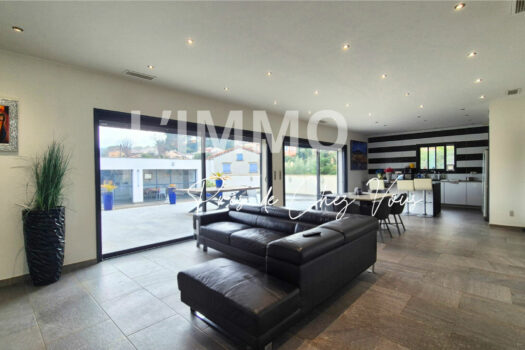 Maison La Destrousse 5 pièce(s) 170 m2