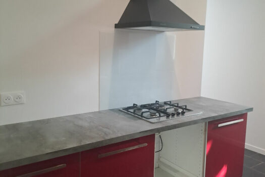 Maison T3 rénovée de 73m2 avec cour.