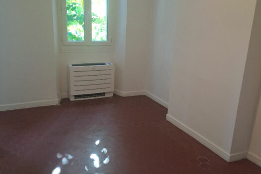 Maison T3 rénovée de 73m2 avec cour.