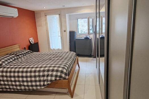 Maison de Village Auriol avec terrasse couverte et garage