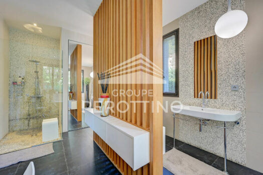 Villa contemporaine de prestige 271 m²