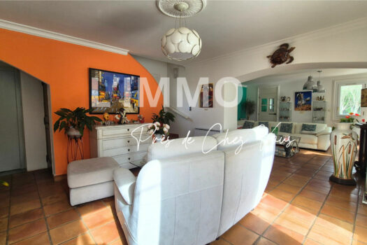 Mas de Prestige sur Auriol 200m² avec 4000m² de terrain