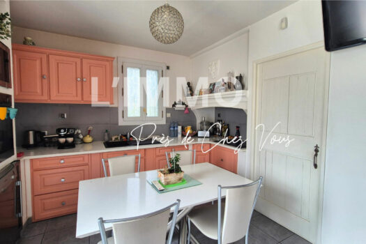 Mas de Prestige sur Auriol 200m² avec 4000m² de terrain