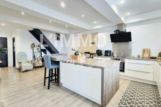 Maison de ville rénovée avec terrasse, au coeur de la Madrague