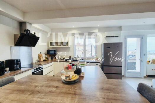 Maison de ville rénovée avec terrasse, au coeur de la Madrague