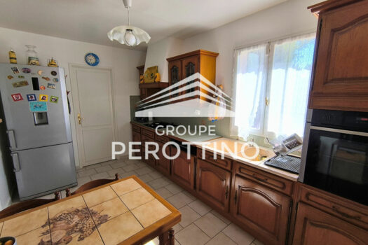 Villa La Destrousse 6 pièce(s) 133 m2