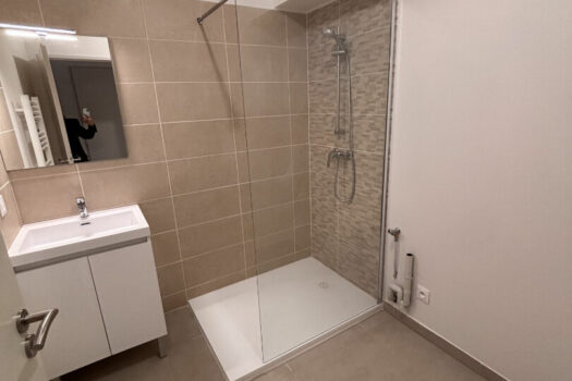 GREASQUE VILLAGE T2 NEUF