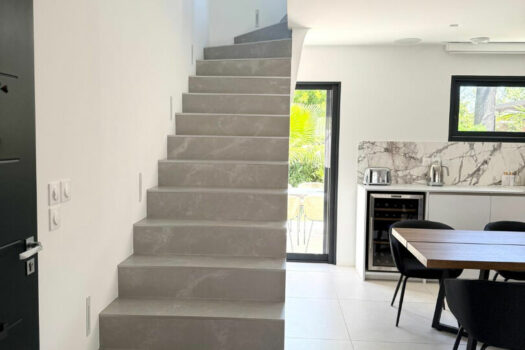 PEYPIN- Villa contemporaine T3 s/ 416m² terrain