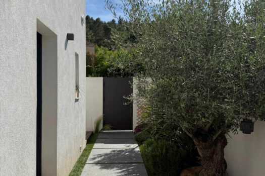 PEYPIN- Villa contemporaine T3 s/ 416m² terrain