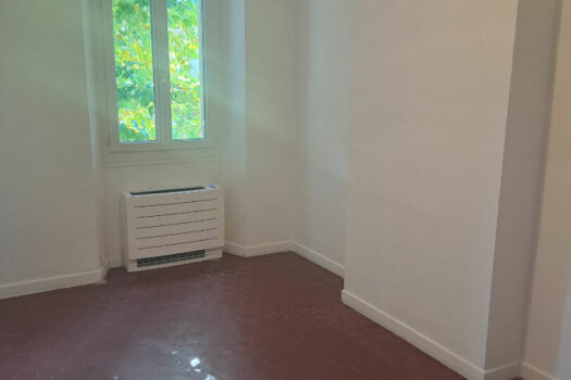 Maison T3 rénovée de 73m2 avec cour.