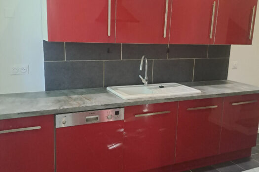 Maison T3 rénovée de 73m2 avec cour.