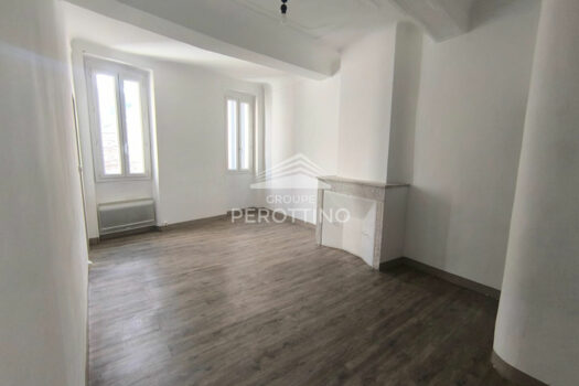 ROQUEVAIRE – T3 + GRENIER +CAVE