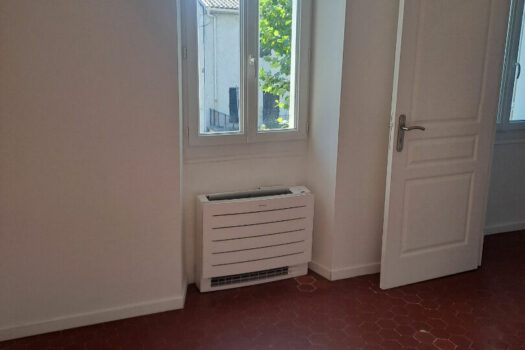 Maison T3 rénovée de 73m2 avec cour.