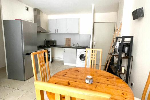 Appartement T2 44m2 terrasse et place de parking