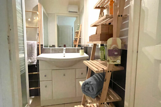 Appartement T2 44m2 terrasse et place de parking