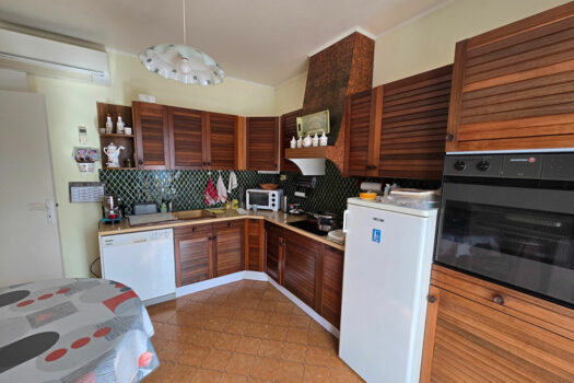 LA BOUILLADISSE – Villa T3 s/1240m² jardin