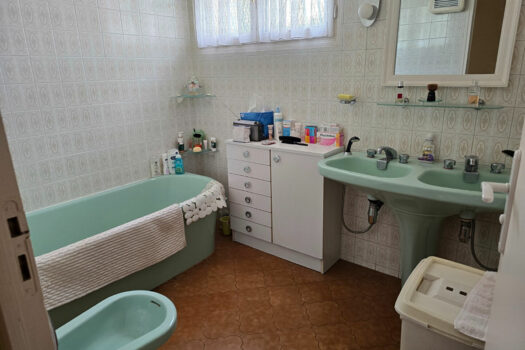 LA BOUILLADISSE – Villa T3 s/1240m² jardin