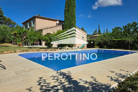 Villa La Destrousse 6 pièce(s) 133 m2