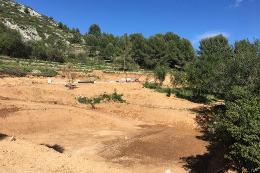 ROQUEVAIRE – TERRAIN CONSTRUCTIBLE 330 m²