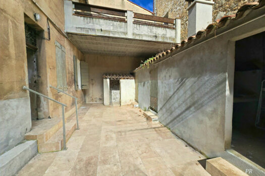 LA BOUILLADISSE – Appartement T2 + Caves