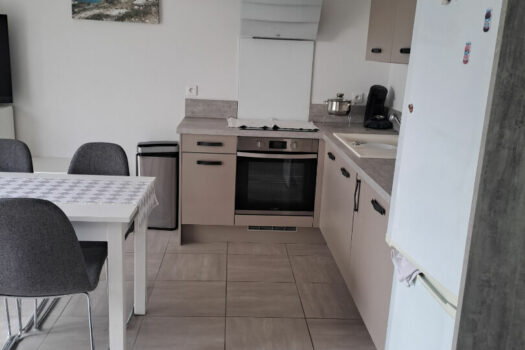 Petite maison MEUBLE de 40m2 avec terrasse