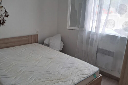 Petite maison MEUBLE de 40m2 avec terrasse