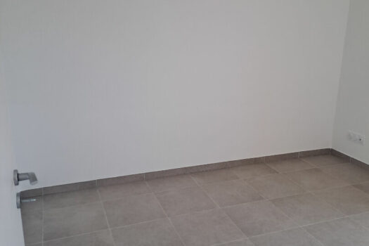 T2 environ 30m2 Neuf 1er et dernier étage sans ascenseur avec cave