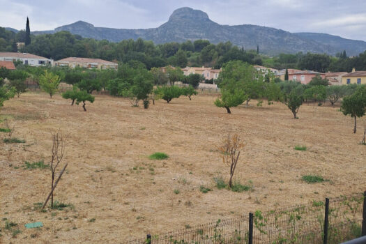 APPARTEMENT MEUBLE T3 RECENT 64m2 TERRASSE ET GARAGE EN SOUS SOL