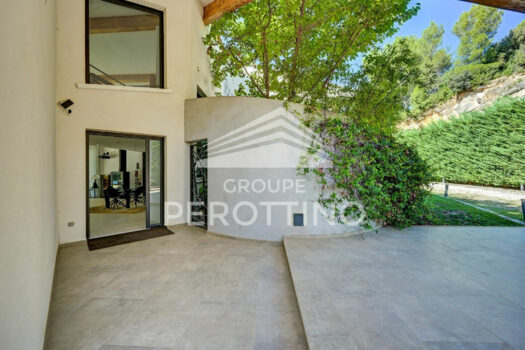 Villa contemporaine de prestige 271 m²