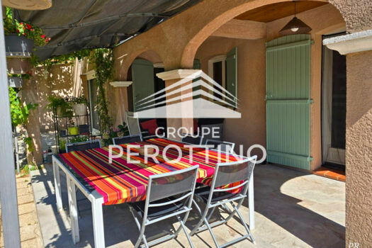 Villa La Destrousse 6 pièce(s) 133 m2