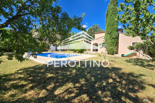 Villa La Destrousse 6 pièce(s) 133 m2