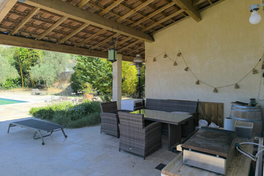 LA BOUILLADISSE – villa T4/5 s/ 1773m²