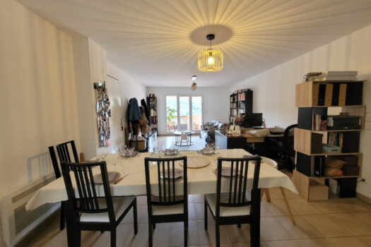 APPARTEMENT RECENT PEYPIN – 3 pièce(s) – 77 m2