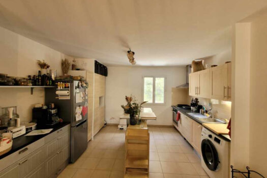 APPARTEMENT RECENT PEYPIN – 3 pièce(s) – 77 m2