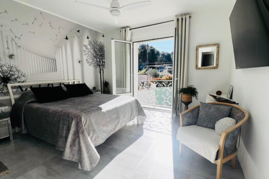 Maison familiale avec piscine et dépendances