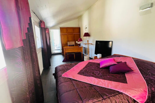 Maison familiale avec piscine et dépendances