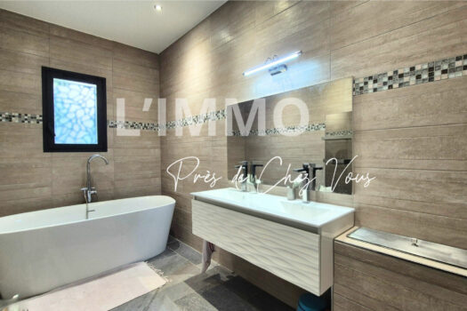 Maison La Destrousse 5 pièce(s) 170 m2