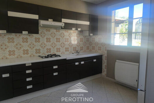 Maison Peynier 7 pièce(s) 210 m2