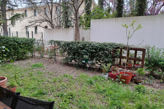 T2/ 41.50m² jardinet / box/ Très récent
