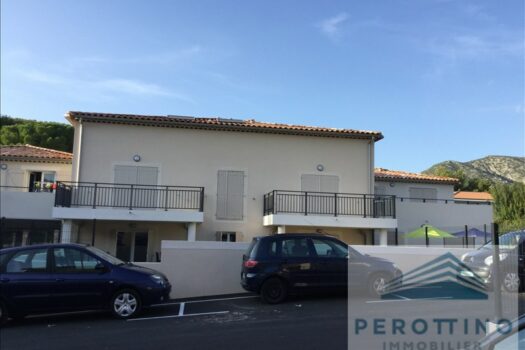 T2 GEMENOS – 2 pièce(s) – 42m2 terrasse jardinet- RDC