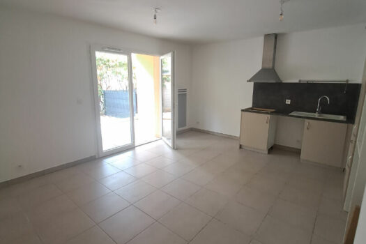 T2 GEMENOS – 2 pièce(s) – 42m2 terrasse jardinet- RDC