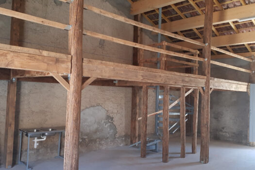 Entrepôt de 100m2 au sol + mezzanine de 30m2