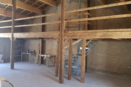 Entrepôt de 100m2 au sol + mezzanine de 30m2