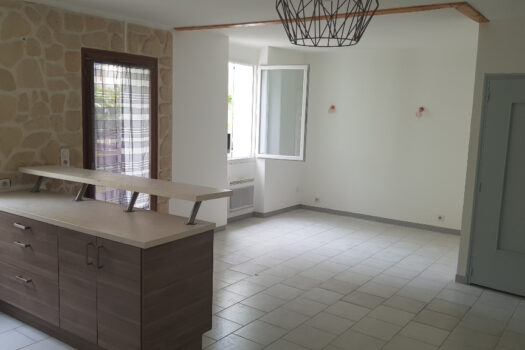 Grand appartement T2 RDC CADOLIVE – 2 pièce(s) – 49 m2