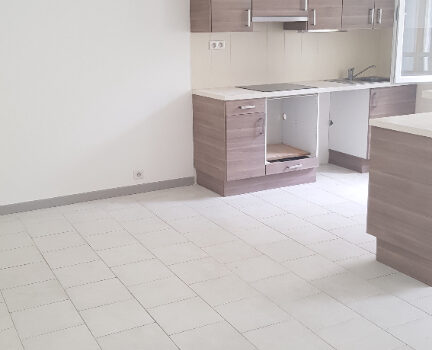Grand appartement T2 RDC CADOLIVE – 2 pièce(s) – 49 m2
