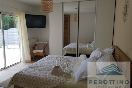 APPARTEMENT bas de maison PEYPIN – 2 pièce(s) – 63 m2