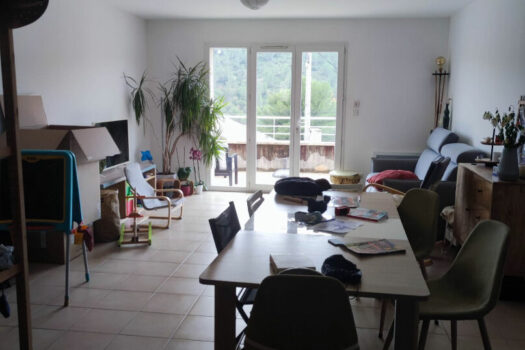 APPARTEMENT PEYPIN – 3 pièce(s) – 77 m2
