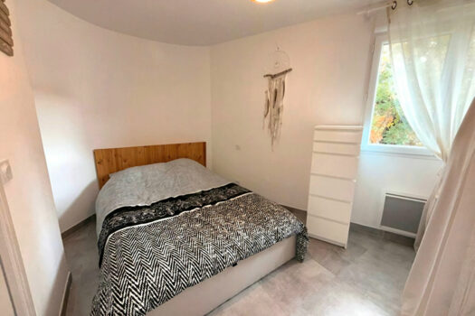 Appartement Peypin 2 pièce(s) 33 m2