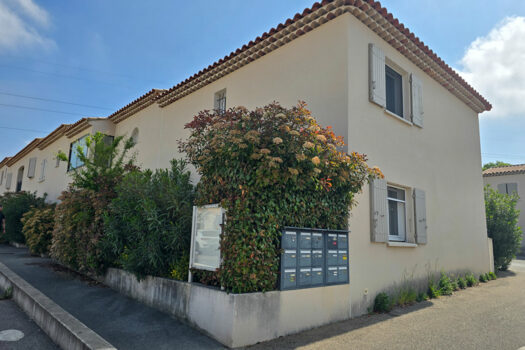 GARDANNE – T3 avc Terrasse, jardinet et 2 parkings