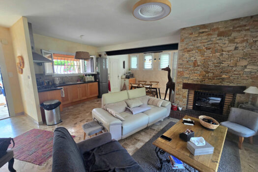 CADOLIVE – Villa T4 + cabanon aménagé de 35m² s/5000m²